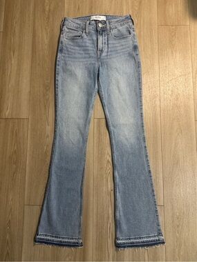 Hollister Light Wash High rise Boot Cut Jeans - Women